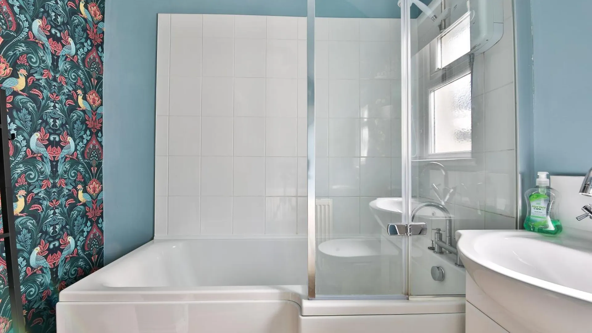 Holiday home Elegantly Designed & Spacious 3 Bed House Cardiff