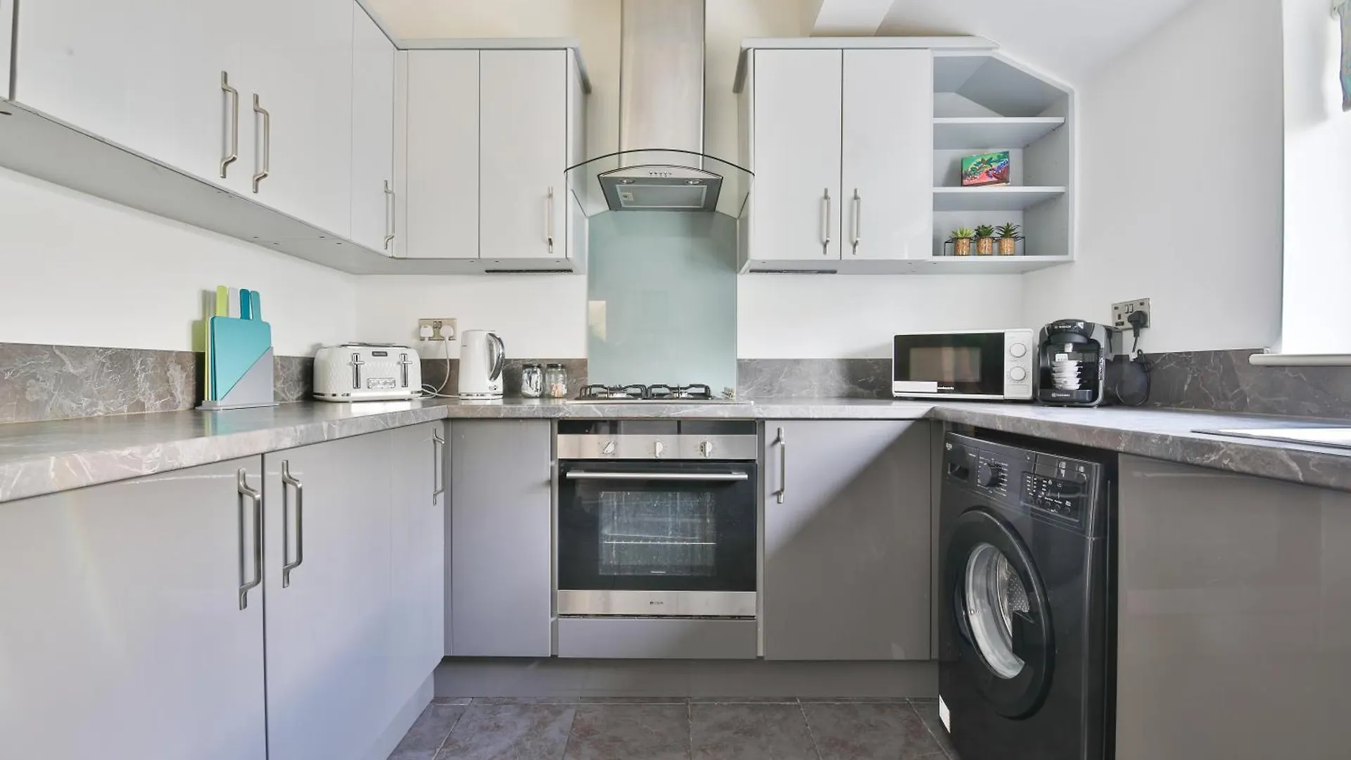Holiday home Elegantly Designed & Spacious 3 Bed House Cardiff