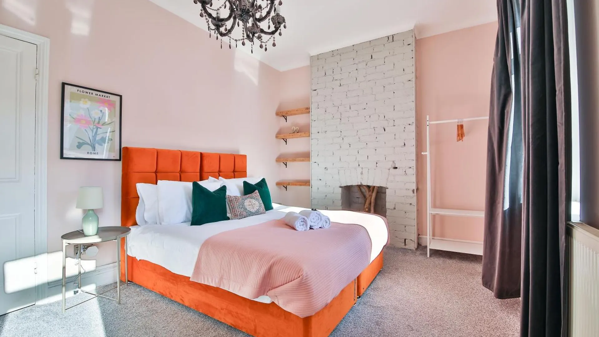 Elegantly Designed & Spacious 3 Bed House Cardiff