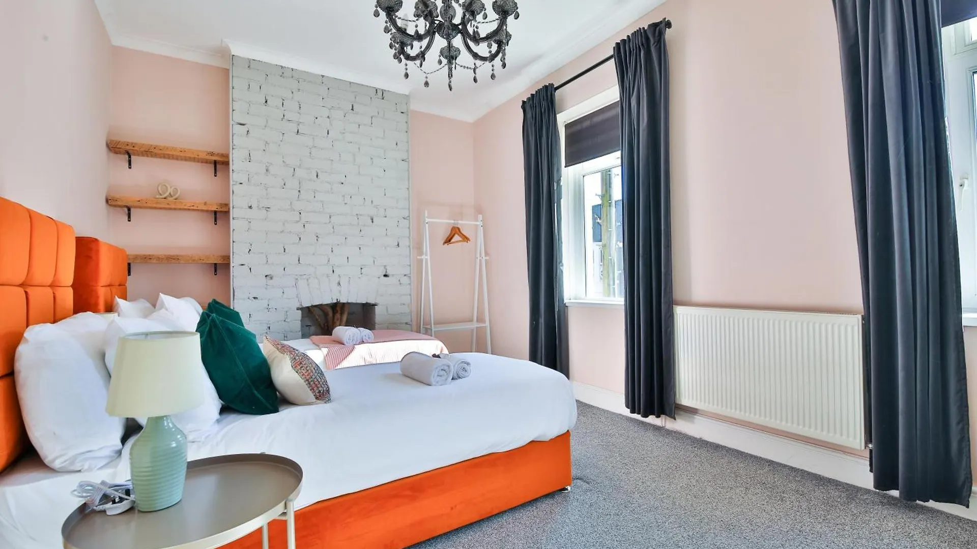 Elegantly Designed & Spacious 3 Bed House Cardiff Verenigd Koninkrijk
